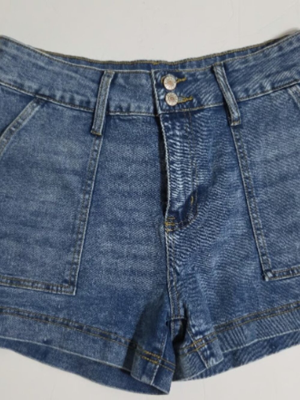 Woman's shorts